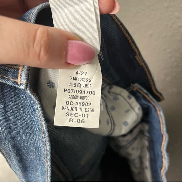 Lucky Brand Sweet Boot Jean In Arrow Indigo - Picture 11 of 14